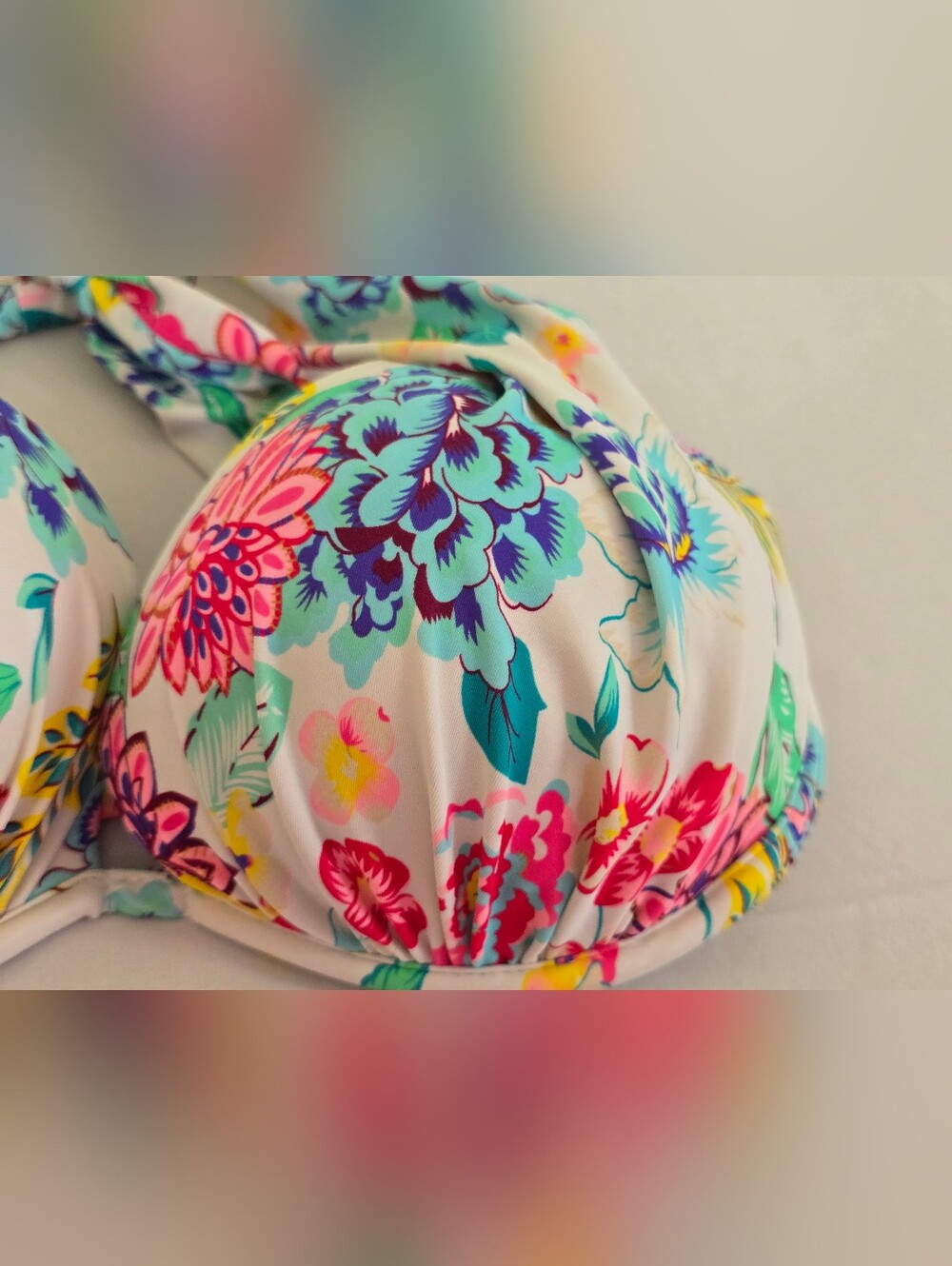 Venus Floral Swim Top Size 2D (38B/40) - Picture 2 of 8